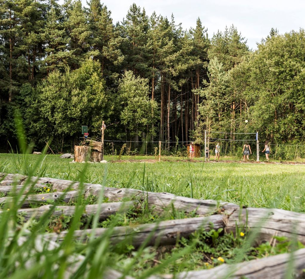 fruhnwald-sportplatz1-hn