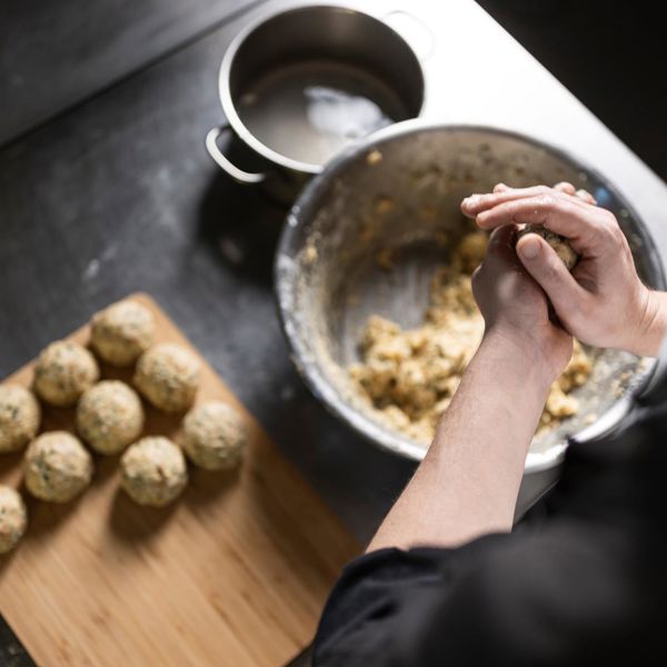 Preparazione dei canederli